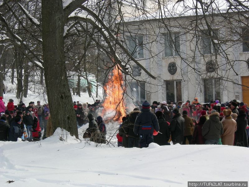 Сжигают зиму Вязьма, Россия