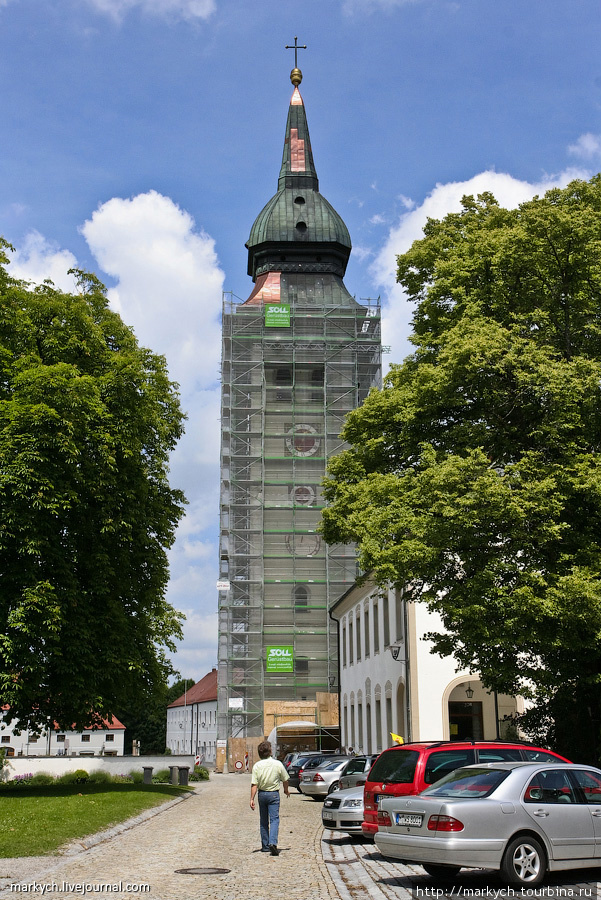 Делаем небольшую остановку в городке Роттенбух. Заодно заглядываем в местный собор. Земля Бавария, Германия