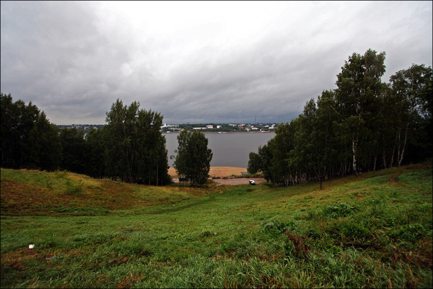 Кострома с высокого берега. Ярославская область, Россия