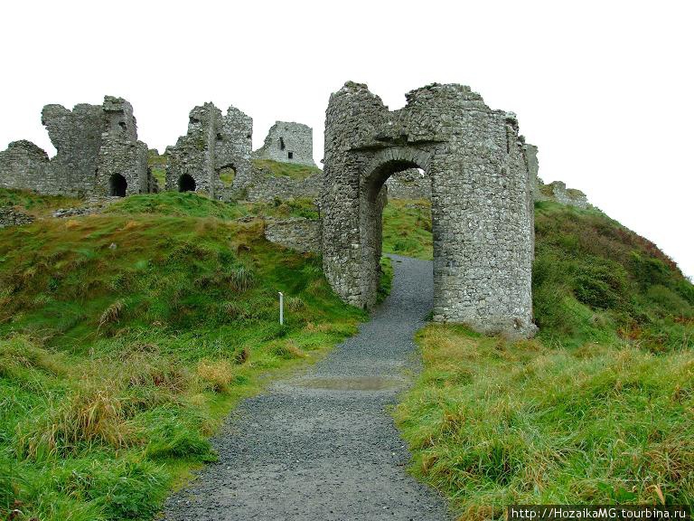 Средневековый замок Данамейс Кашел, Ирландия