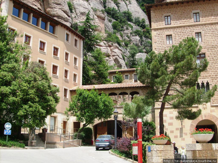 Жилые помещения монастыря. Монастырь Монтсеррат, Испания