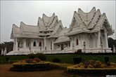 Тайский храм оказался самым чистым и тихим