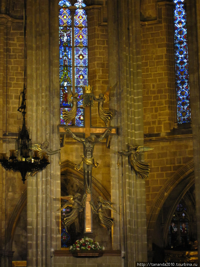 Гуси в кафедральном соборе Барселона, Испания
