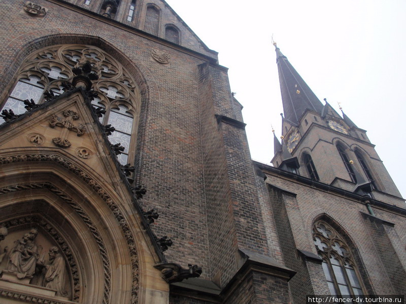 Лепнина не уступает самому собору святого Витта Прага, Чехия