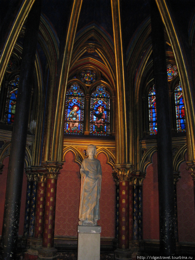 Дева Мария. Париж, Франция