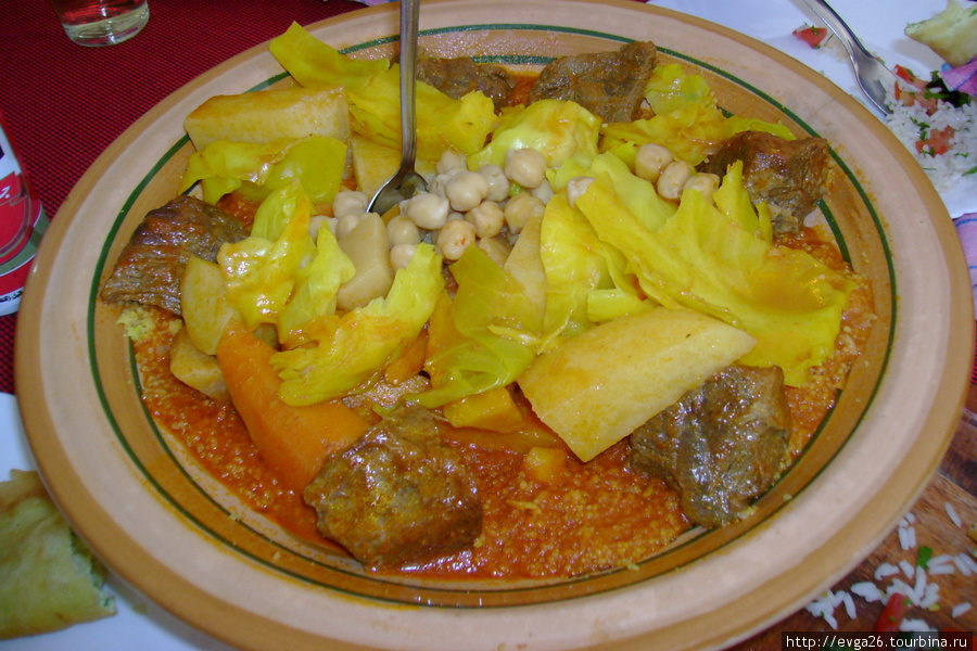 Кус-кус — блюдо берберов Остров Джерба, Тунис