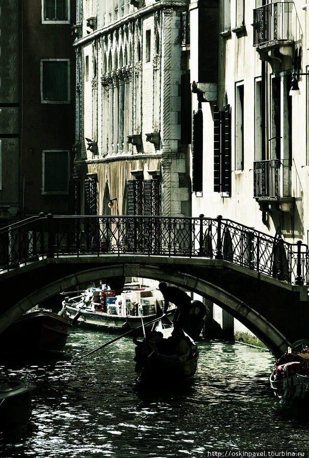 ... Старый дож плывёт в гондоле  с догарессой молодой... Венеция, Италия