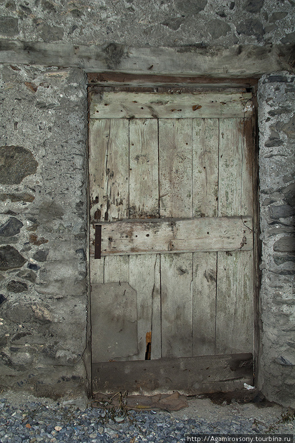 Двери Бормио. Бормио, Италия