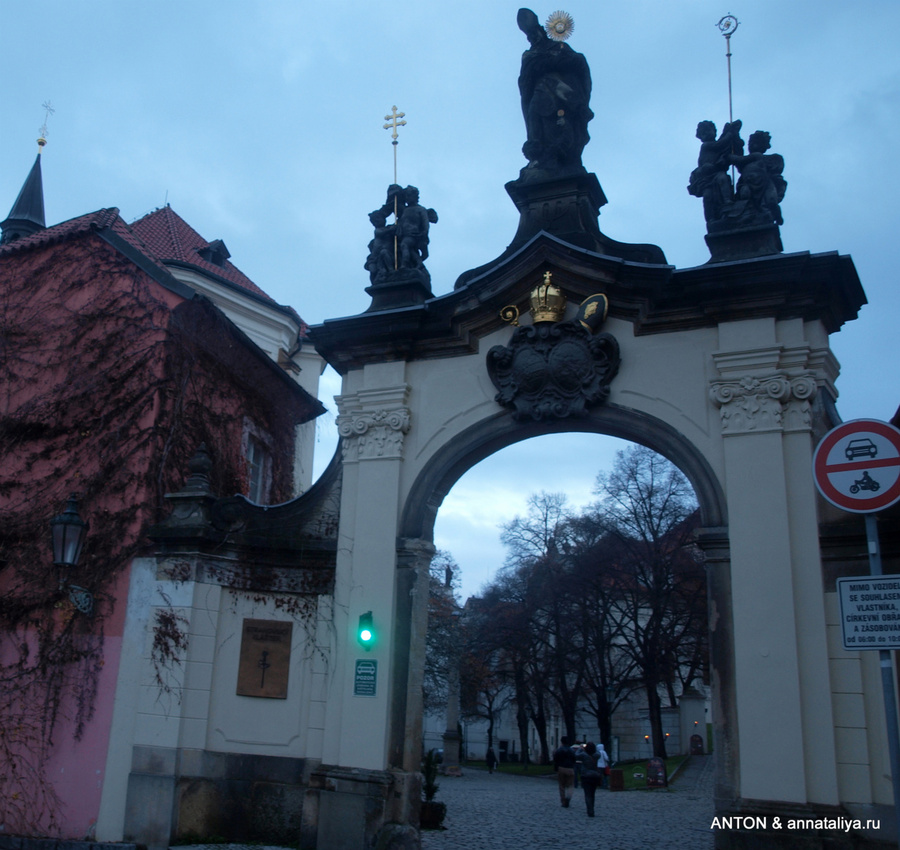 Барочные ворота Прага, Чехия