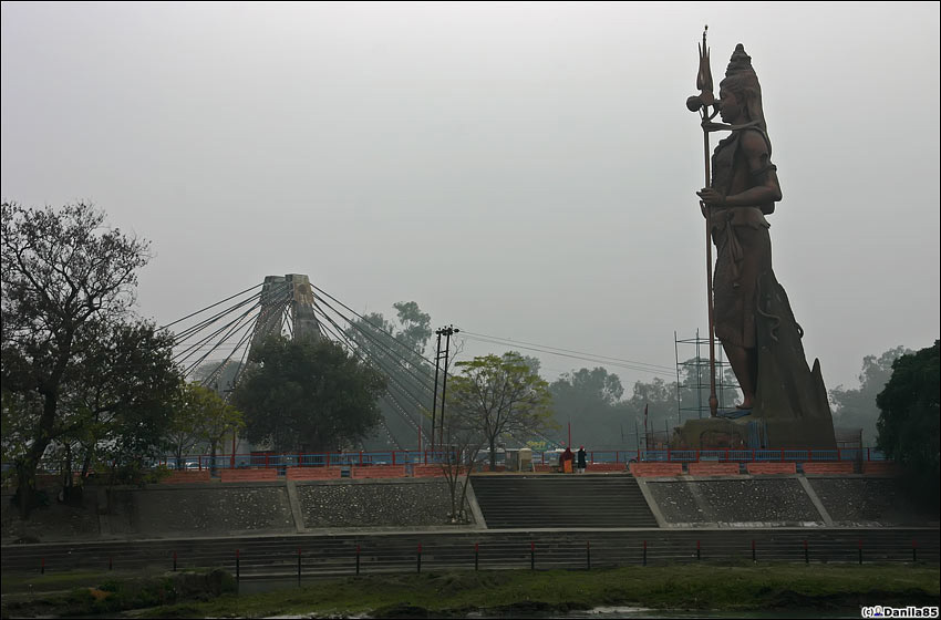 Огромная статуя Шивы. Харидвар, Индия