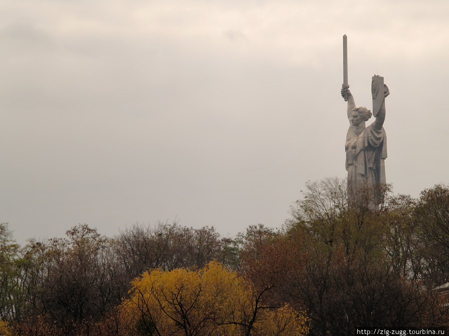 Монумент-скульптура «Родина-мать» Киев, Украина