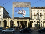 Реклама на площади Vittorio Veneto