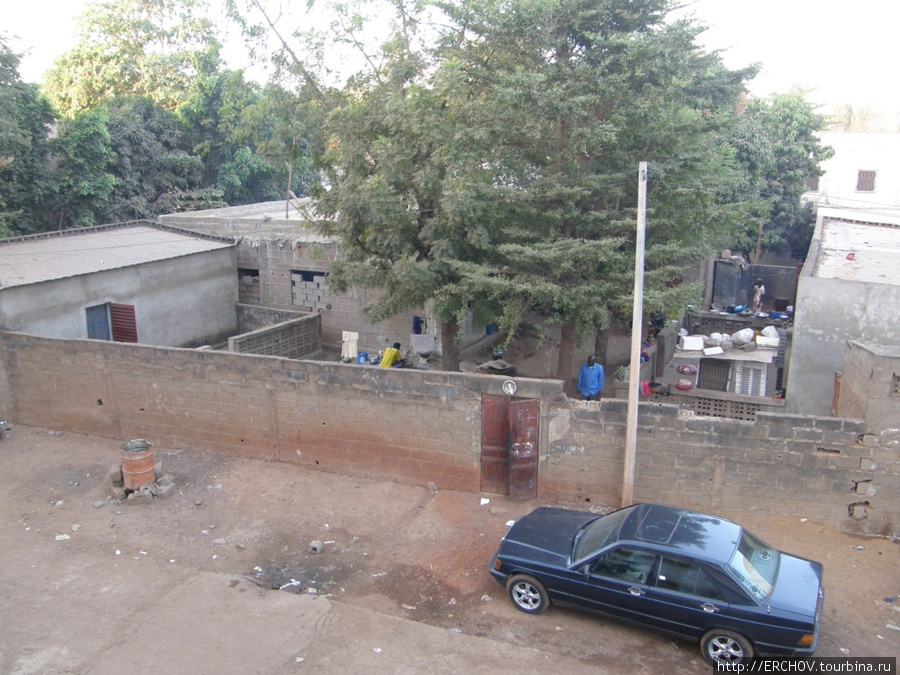 Вид из окна отеля. Бамако, Мали