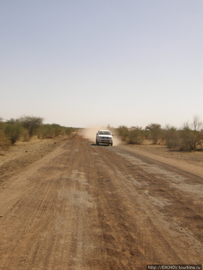 Так выглядит грунтовка на Тимбухту. Мали