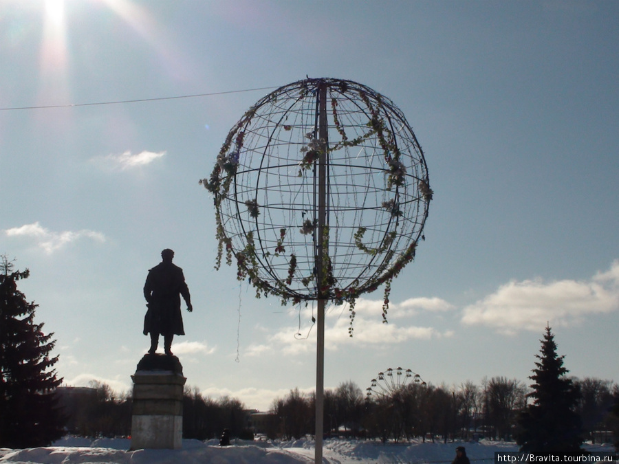 Никитин со спины Тверь, Россия