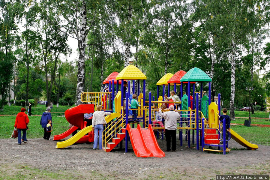 Детская площадка в парке Воробьева. Луховицы, Россия