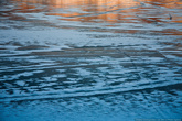 Не смотря на морозы, лед на водохранилище встает довольно поздно — как правило, в конце января.
