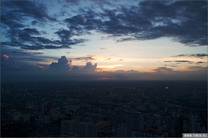 Небоскреб Bayok Sky и ночной Бангкок Бангкок, Таиланд