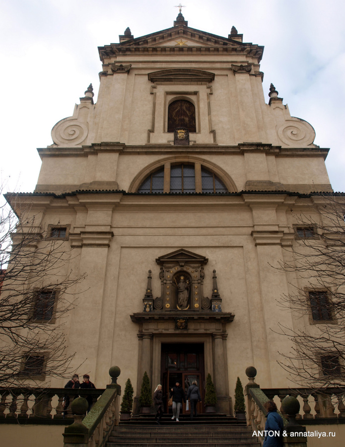 Костел Девы Марии Торжествующий Прага, Чехия