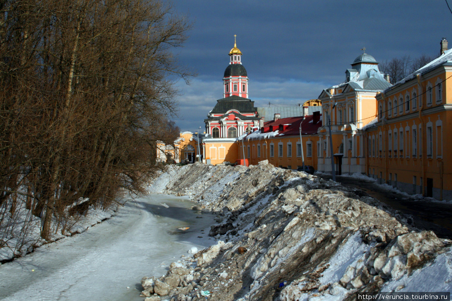 Река Монастырка Санкт-Петербург, Россия