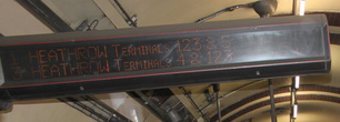 Будьте внимательны- смотрите на табло, чтоб не сесть в не свой вагон, стоимость метро в Лондоне не из дешёвых