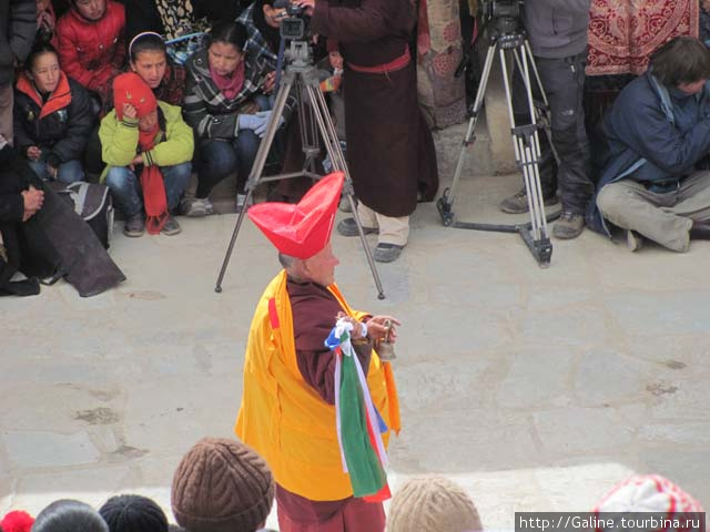 Выступление главного ламы монастыря Намгьял Гомпа Штат Джамму-и-Кашмир, Индия