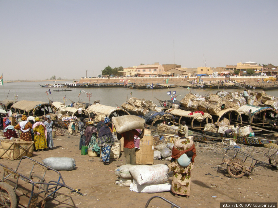 Городской порт Мопти, Мали
