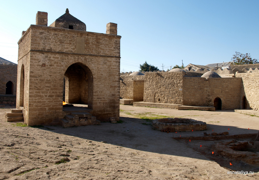 Атяшгях — храм Огня Сураханы, Азербайджан