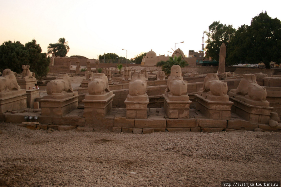 Луксор на закате дня Луксор, Египет