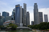 Сингапур — город-государство, расположенный на острове в Юго-Восточной Азии, отделённый от южной оконечности Малаккского полуострова узким проливом. По площади Сингапур примерно на треть меньше Москвы. Деловой центр острова расположен в его южной части.