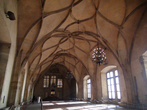 Зал для рыцарских турниров во дворце. Красивейший готический потолок.