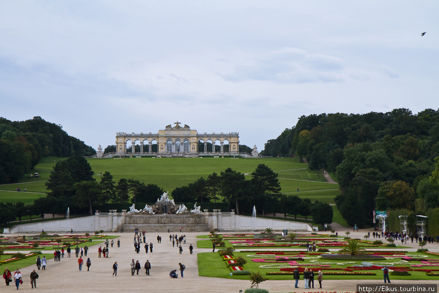 Сам дворец внутри не особо интерен после Зимнего -))) Вена, Австрия