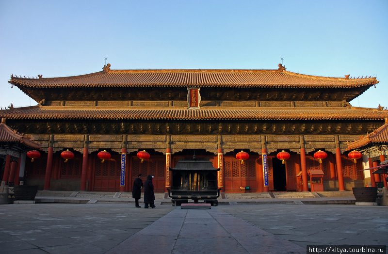 Тайань. Даосский храм. Даосский монастырь. Тайань город в Китае. Даосские храмы Китая фото.