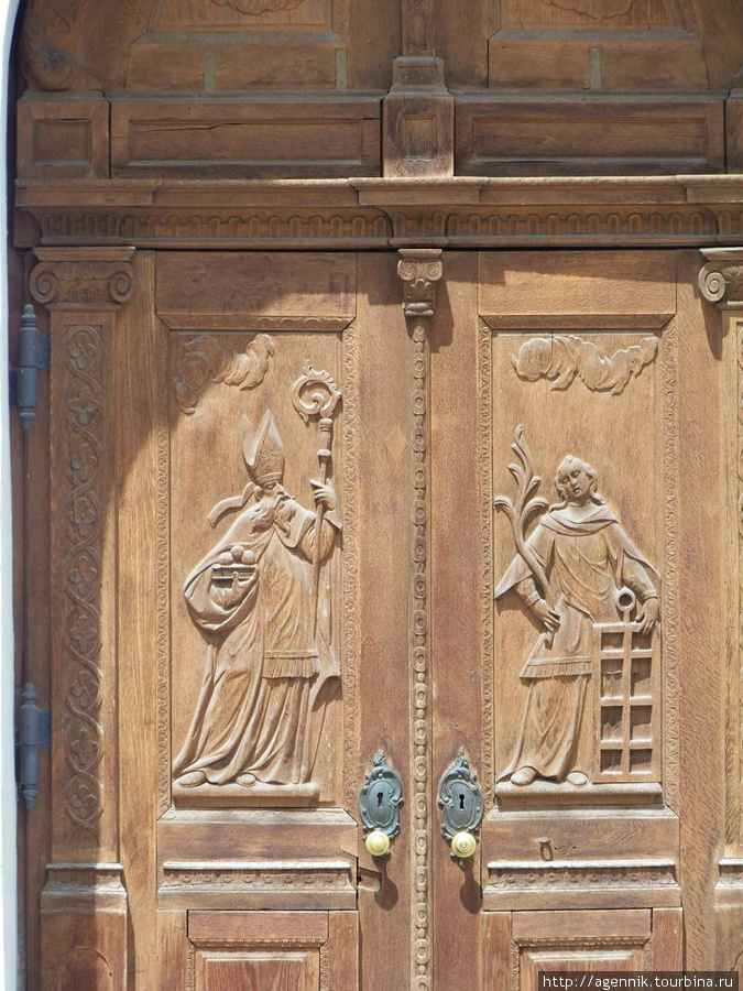Ворота собора Дахау, Германия