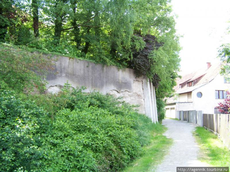 Старая крепостная стена Дахау, Германия