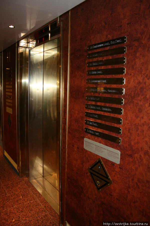 для перемещения между палубами существуют лифты Финляндия