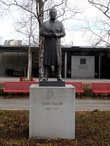 Густав Вигеланд (11 апреля 1869 — 12 марта 1943, Осло) — норвежский скульптор, создатель Парка скульптур Вигеланда в Осло. Один из наиболее продуктивных скульпторов Норвегии.
Памятник в г.Осло (Норвегия).