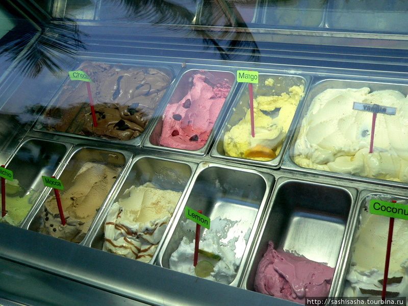 Итальянское мороженое на Травангане Остров Гили-Траванган, Индонезия