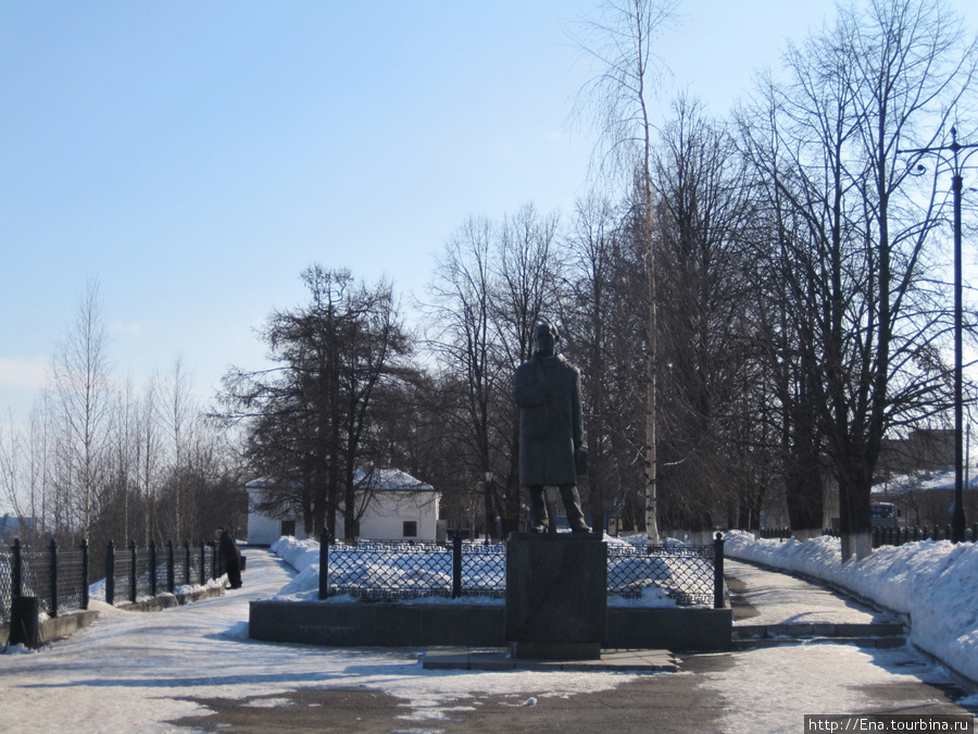 Памятник Н. Рубцову Вологда, Россия