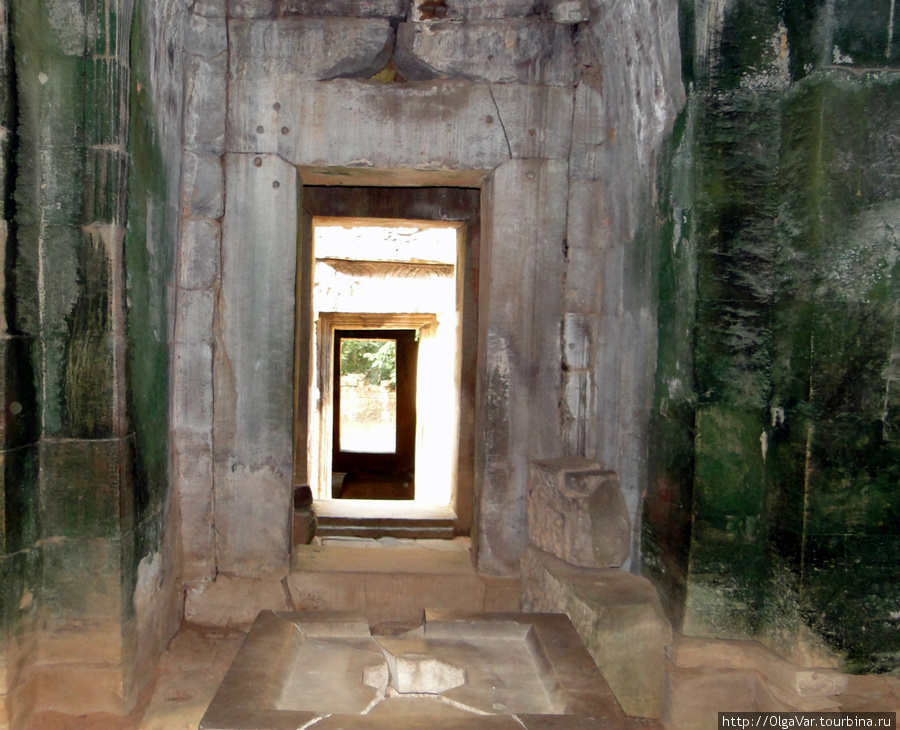 Внутренние анфилады Ангкор (столица государства кхмеров), Камбоджа