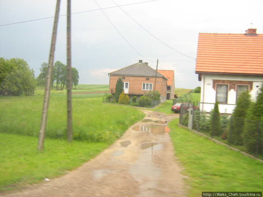 Польское  село из окна автобуса Малопольское воеводство, Польша