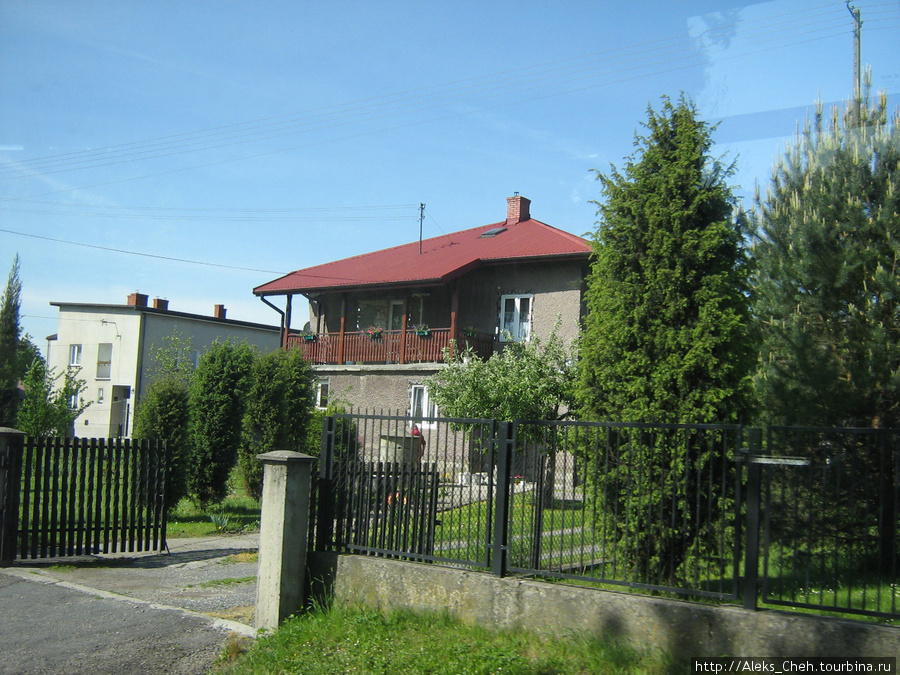 Польское  село из окна автобуса Малопольское воеводство, Польша
