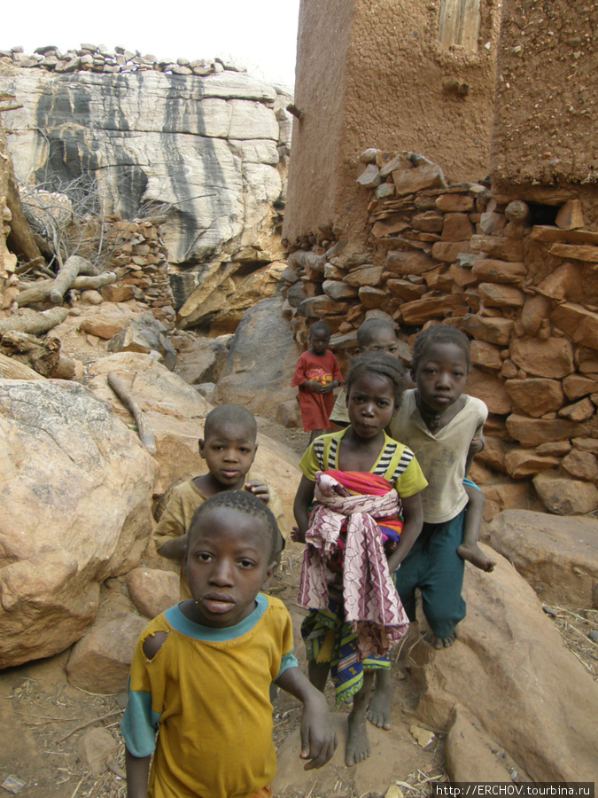 Деревня Юга и её жители Область Мопти, Мали