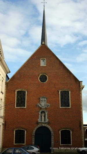 г. Синт-Никлас, Бельгия. Церковь Святого Антония (Sint-Antoniuskerk). Эта церковь была построена на месте бывшего мужского монастыря в 1689-1696 гг. Церковь была отреставрирована в 1991 году и охраняется как памятник архитектуры.
