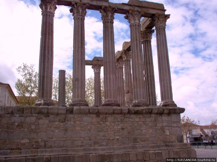 Храм Дианы / Temple of Diana