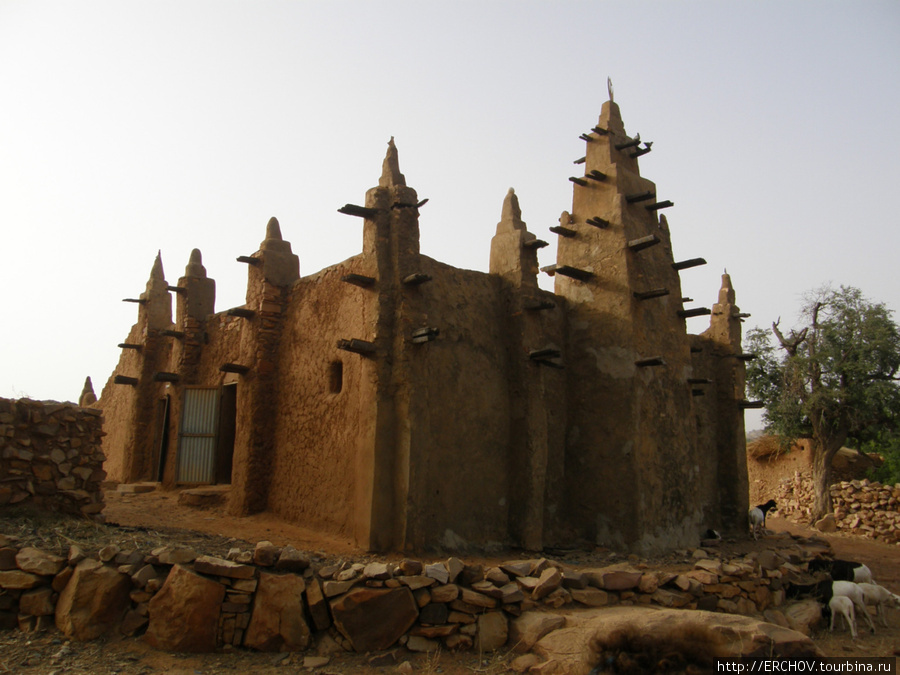 Мечеть в Санхо. Область Мопти, Мали