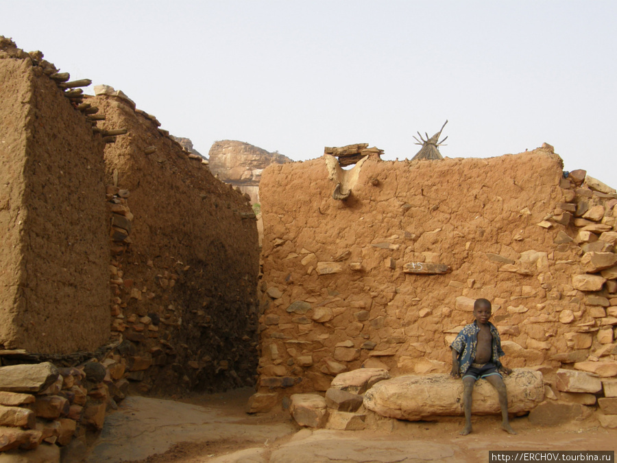 Деревня Санхо и её жители Область Мопти, Мали