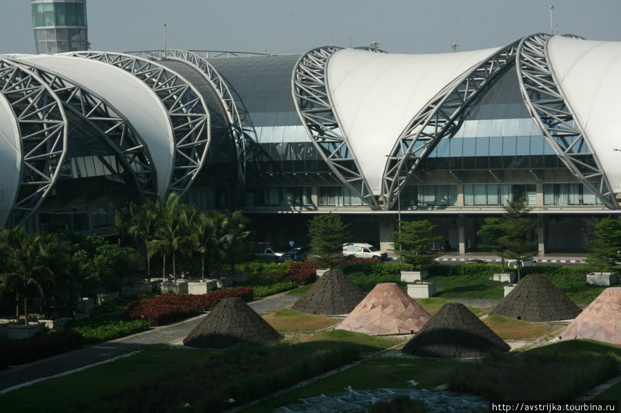 международный аэропорт Суварнабхуми Таиланд