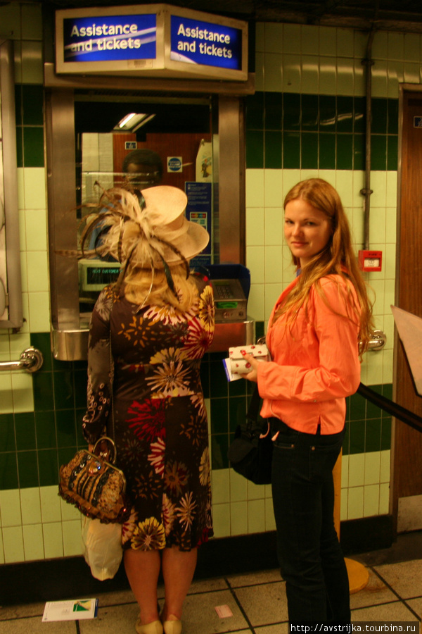 такая дама встретилась мне в лондонской подземке Лондон, Великобритания