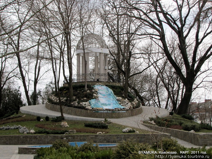 Старый город. На месте бывшей крепости установлена беседка. Краснодар, Россия